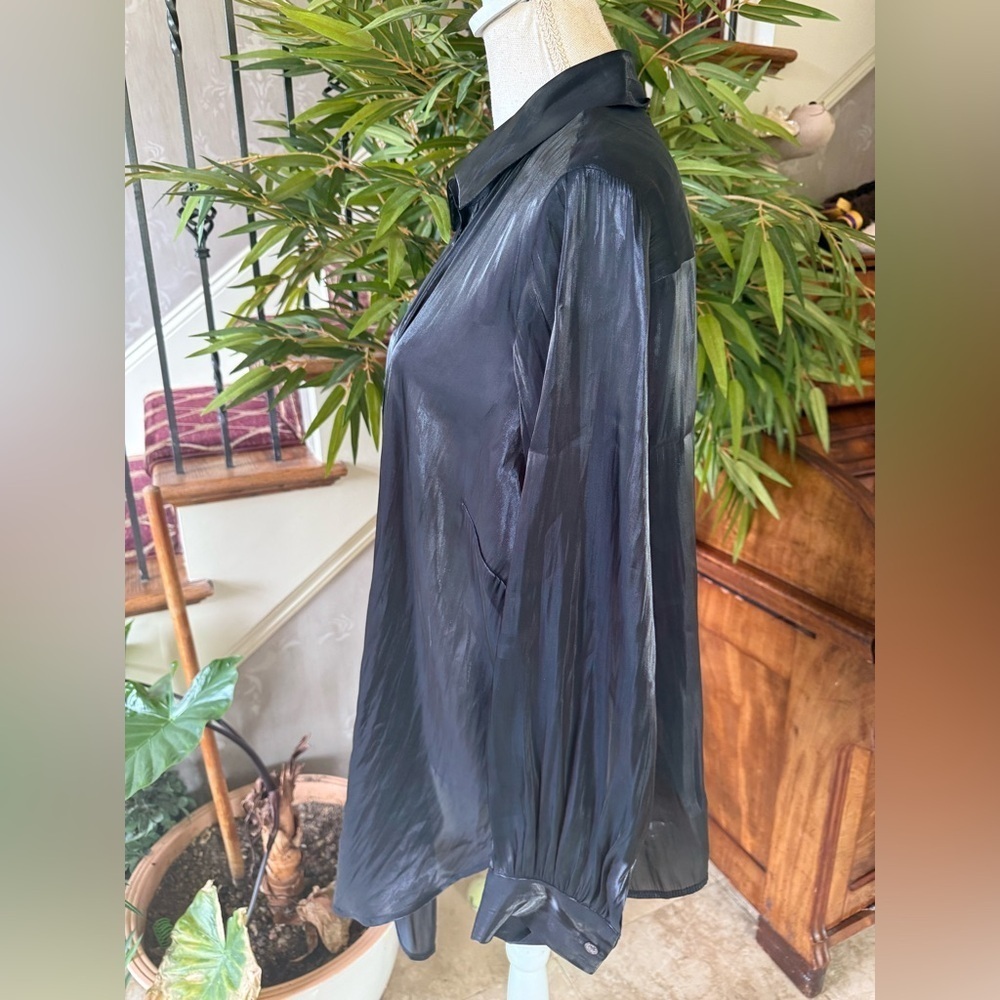 Vince Camuto, ladies, black long sleeve satin top size one X excellent condition - Picture 8 of 16